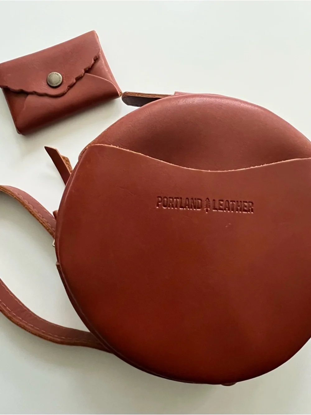 Portland Leather Goods Circle Crossbody + Mini Daisy Wallet (Almost Perfect) - Picture 6 of 13